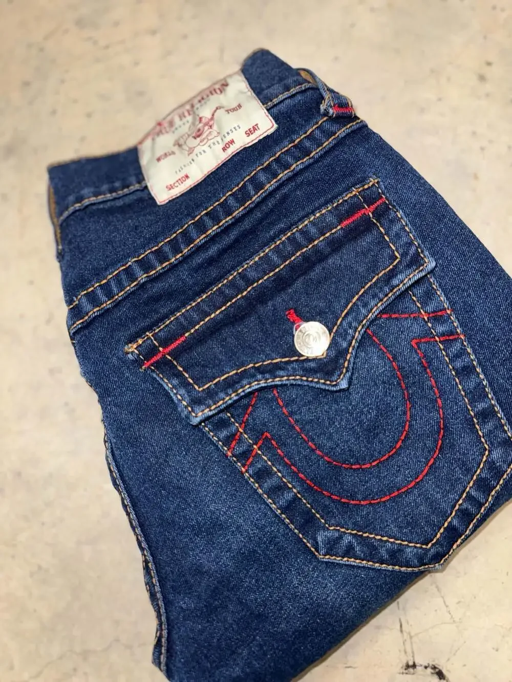 True Religion Men's Rocco Relaxed Skinny Jeans Size 30 Dark Blue Red Contrast St